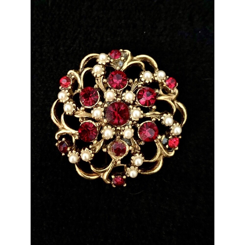 Vintage 1950s Red Rhinestone and Faux Pearl Gold Tone Brooch - Picture 1 of 5